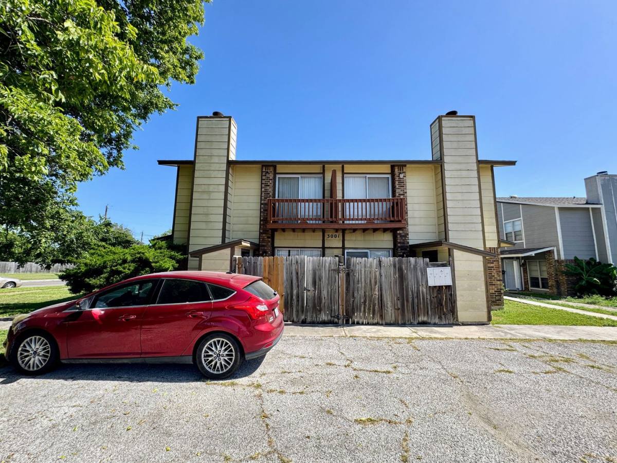 Apartment for rent at 3001 Lake Rd, Killeen, TX 76543