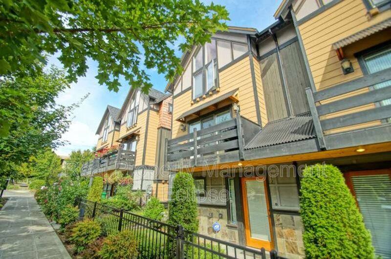 Townhouse for rent at 4312 Linden Ave N, Seattle, WA 98103
