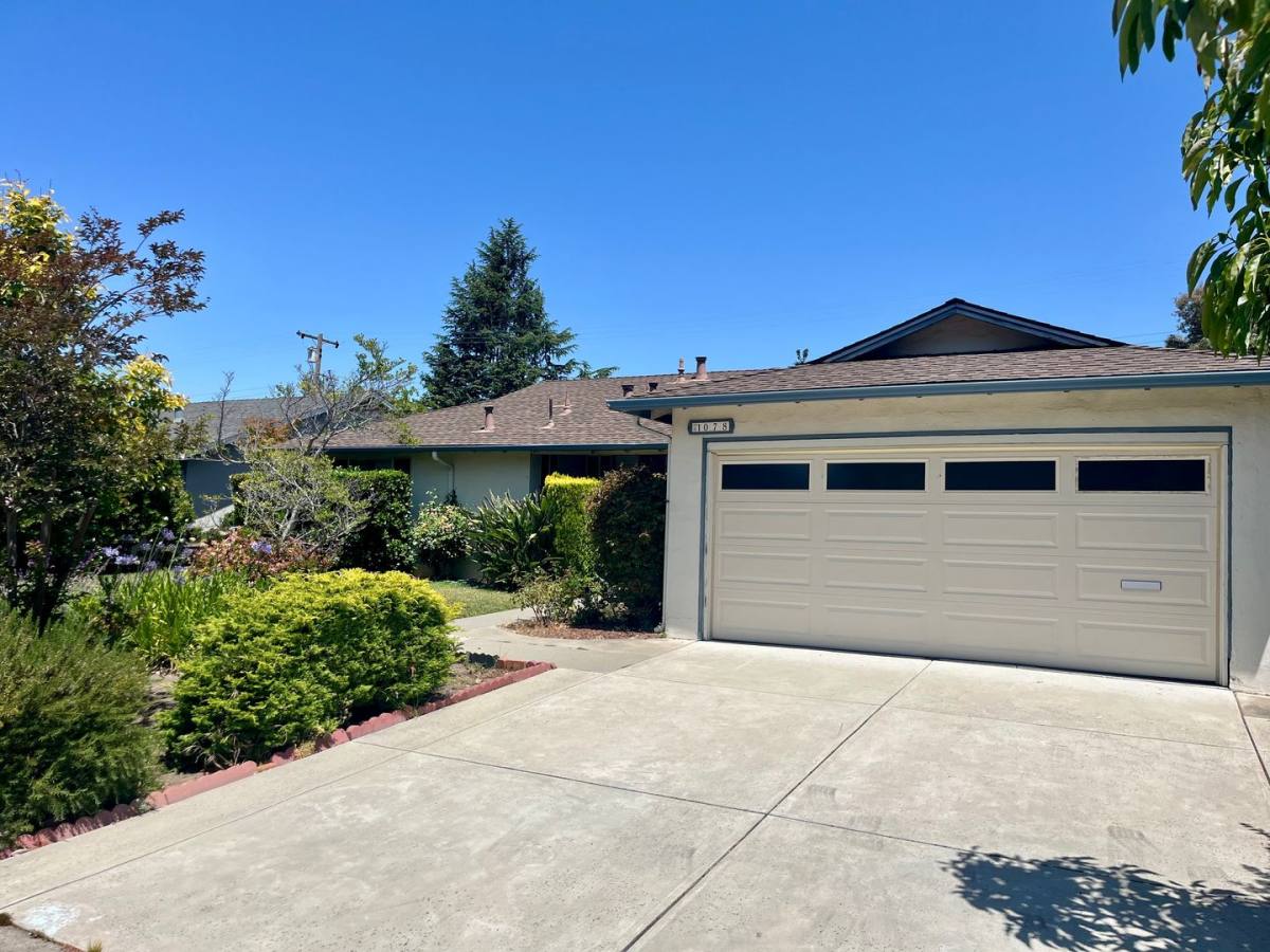 House for rent at 1078 Cuesta Dr, Mountain View, CA 94040