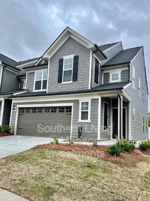Townhouse for rent at 13108 Rover St, Charlotte, NC 28273