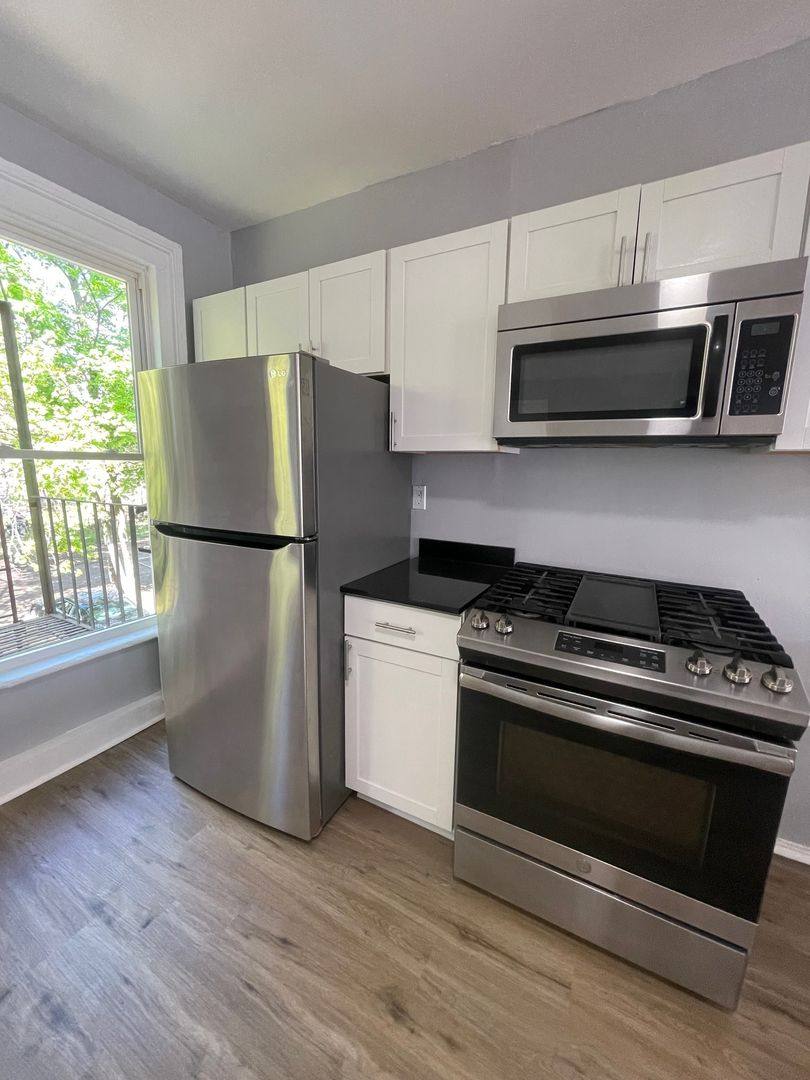 Apartment for rent at 192 Lander St, Newburgh, NY 12550