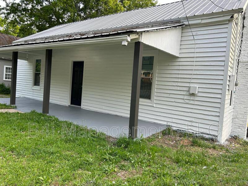 House for rent at 1615 Vinson Highway SE, Milledgeville, GA 31061