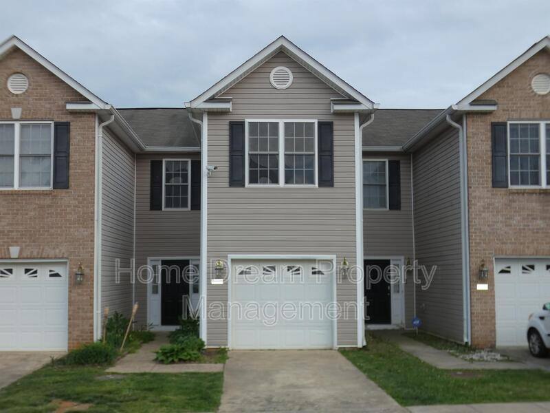 Townhouse for rent at 35090 Sara Court, Locust Grove, VA 22508