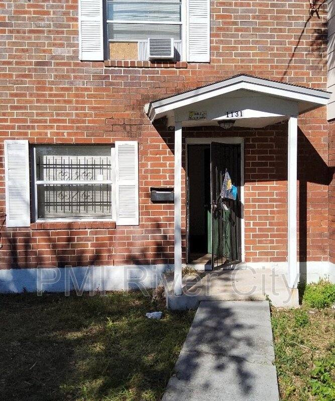 Townhouse for rent at 1131 Phelps St, Jacksonville, FL 32206