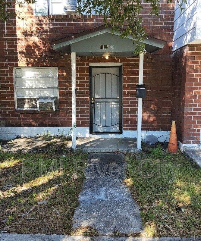 Townhouse for rent at 1119 Phelps St, Jacksonville, FL 32206