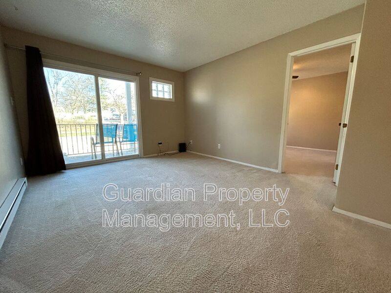 Apartment for rent at 912 N Walnut St #9, Maryville, MO 64468