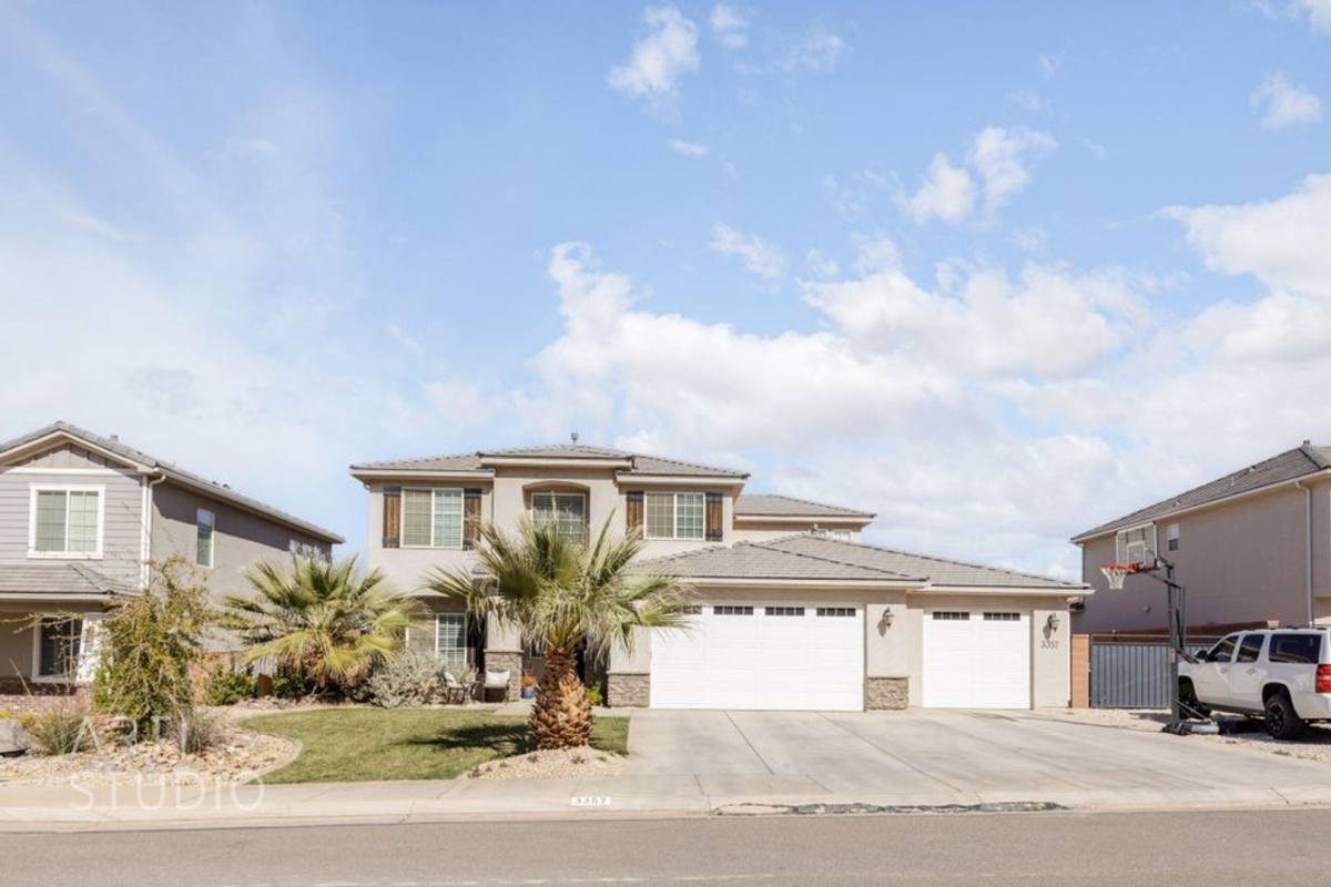 3357 E Maple Mountain Dr, Washington, UT 84780
