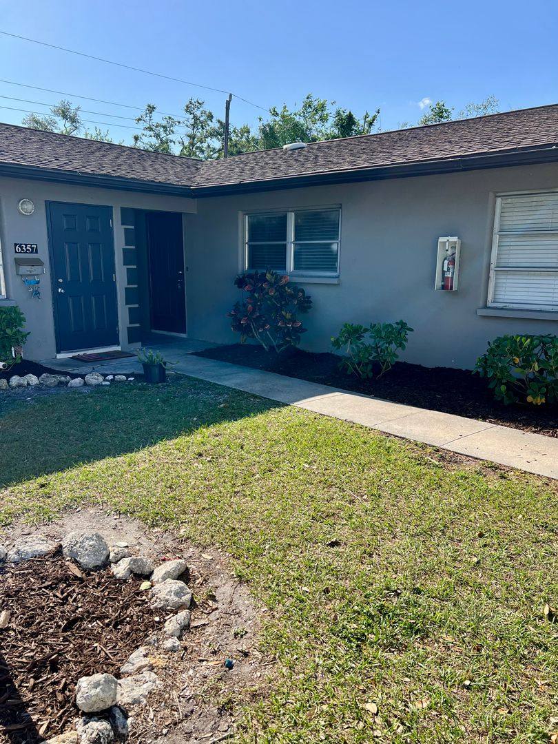 Apartment for rent at 6351-6357 Gateway Ave, Sarasota, FL 34231