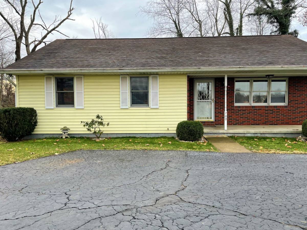House for rent at 700 Waggoner Rd, Reynoldsburg, OH 43068