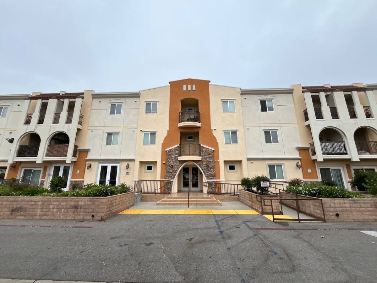 Apartment for rent at 10227 Mason Ave, Chatsworth, CA 91311