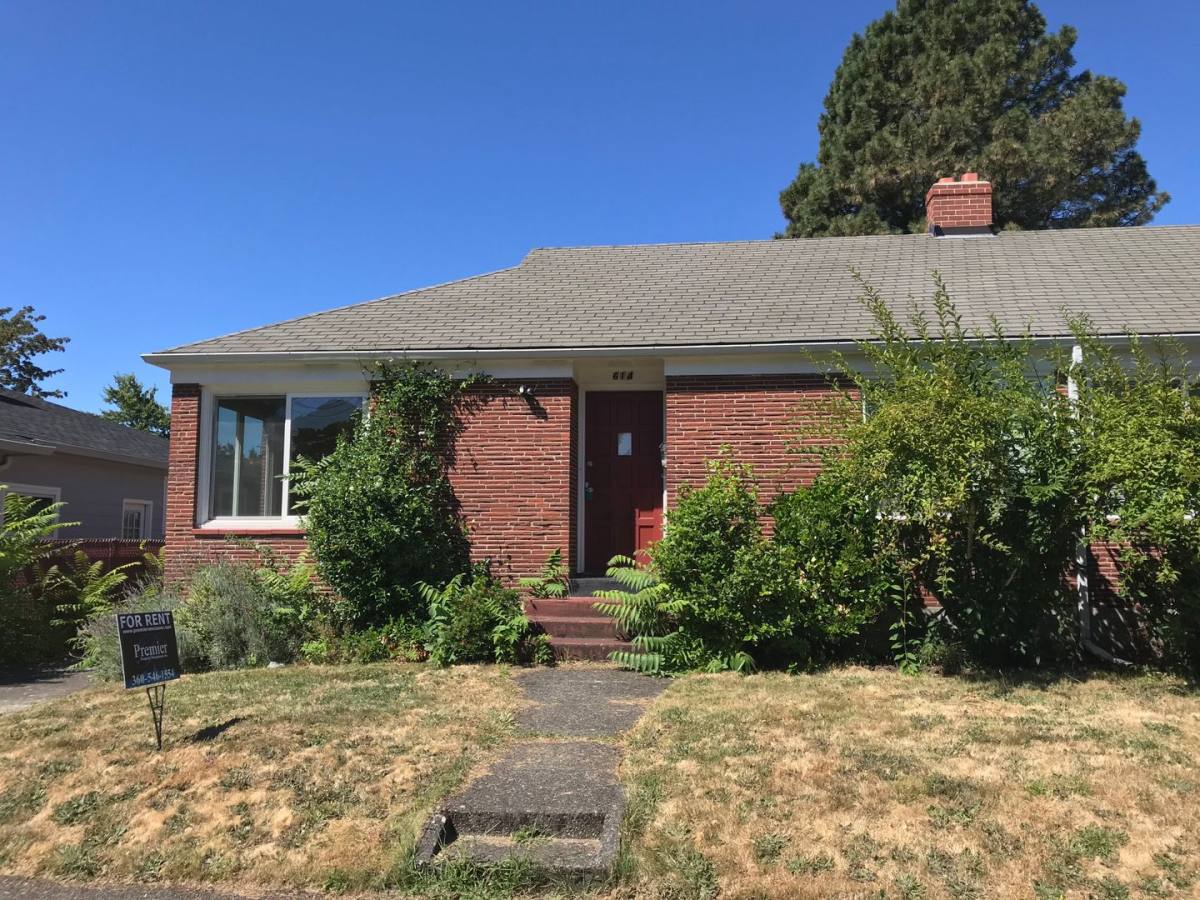 Apartment for rent at 614 Beech St, Vancouver, WA 98661