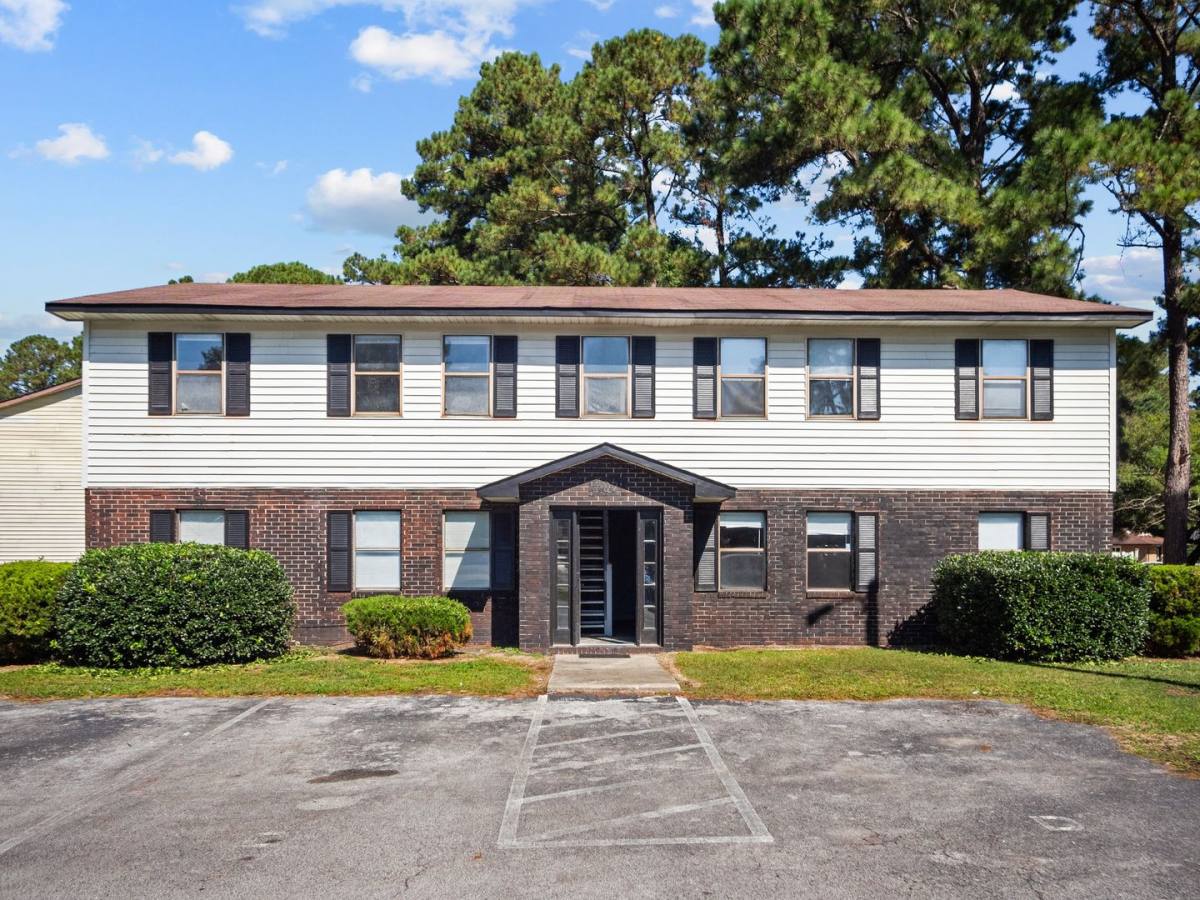 Apartment for rent at 102 Ravenwood, Jacksonville, NC 28546