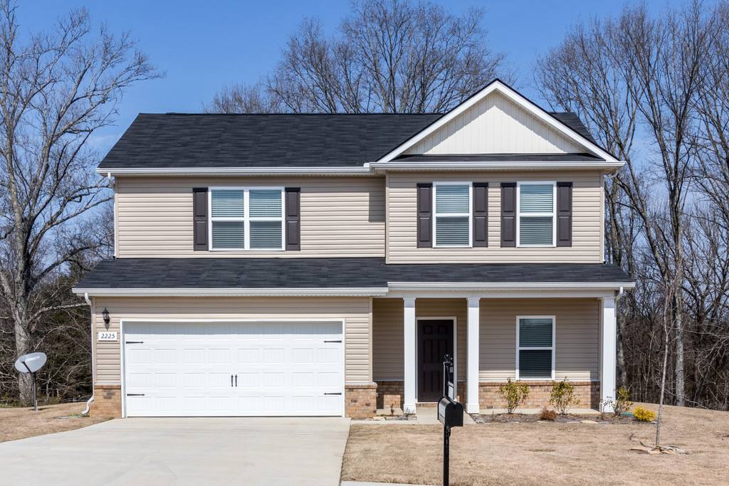 House for rent at 2225 Bee Hive Dr, Columbia, TN 38401