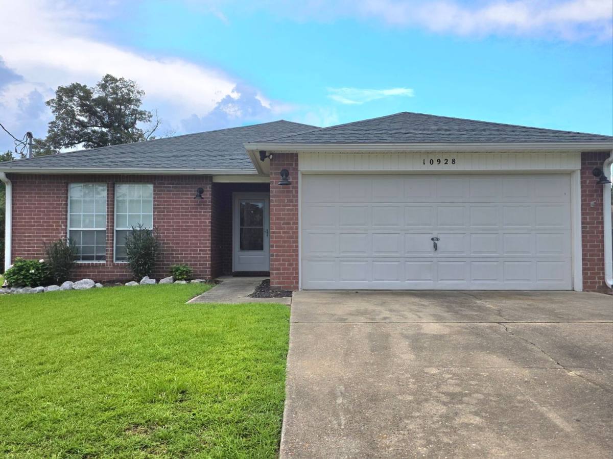 House for rent at 10928 Chippewa Way, Pensacola, FL 32514