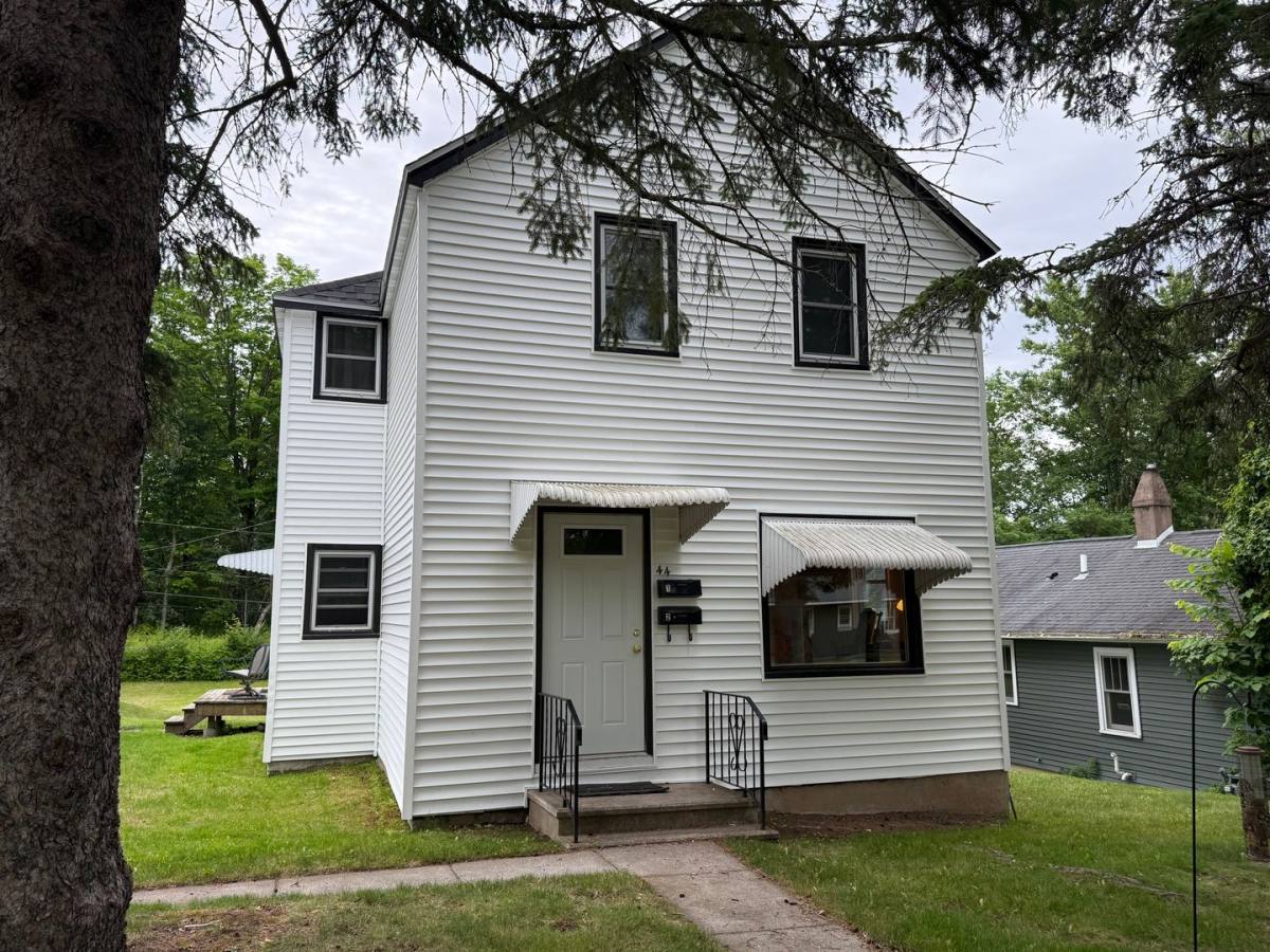 Apartment for rent at 44 St Paul Ave, Duluth, MN 55803