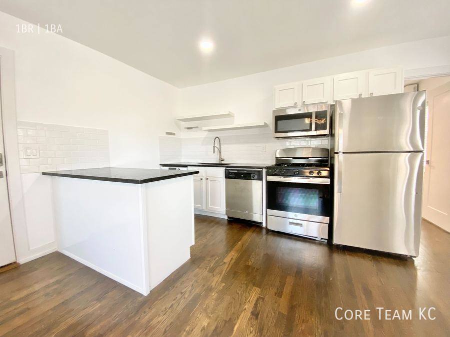 Apartment for rent at 110 E 40th St, Kansas City, MO 64111