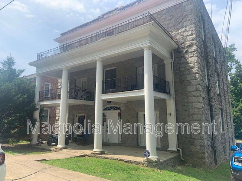 Apartment for rent at 215 W Young Ave #1, Henderson, NC 27536