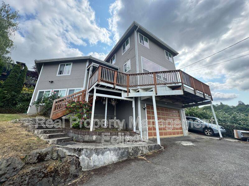 House for rent at 10123 Cornell Ave S, Seattle, WA 98178