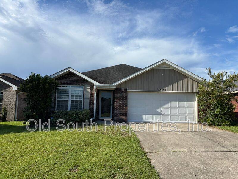 House for rent at 2423 Flintstone Dr, Cantonment, FL 32533
