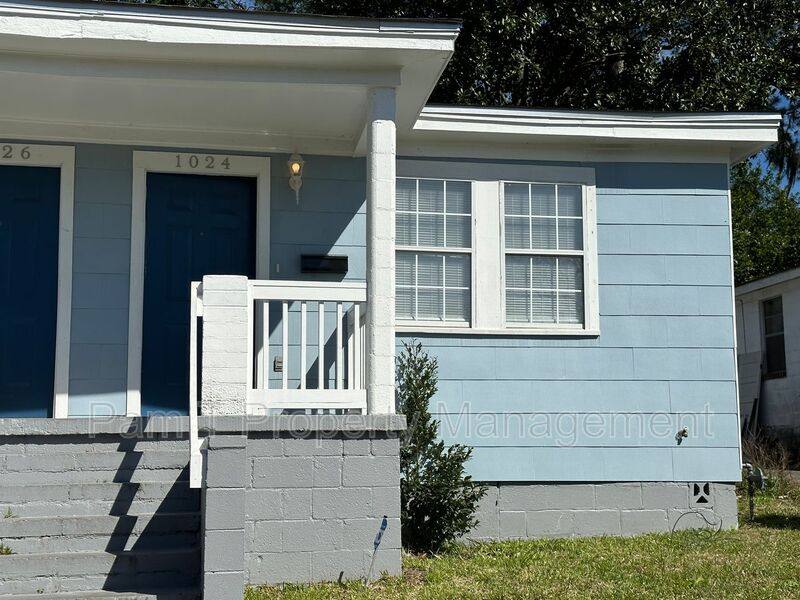 Apartment for rent at 1024 W 39th St, Savannah, GA 31415