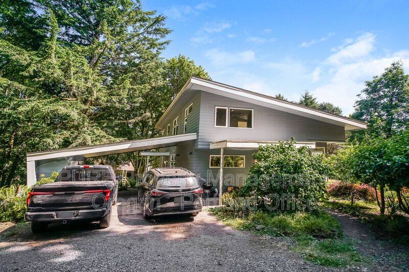 House for rent at 9342 NW Skyline Blvd, Portland, OR 97231