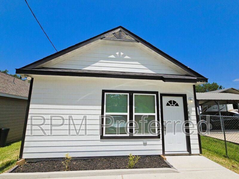 House for rent at 11897 Nelwood St, Willis, TX 77318