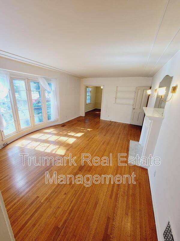 Apartment for rent at 3741 Los Feliz Blvd #1, Los Angeles, CA 90027