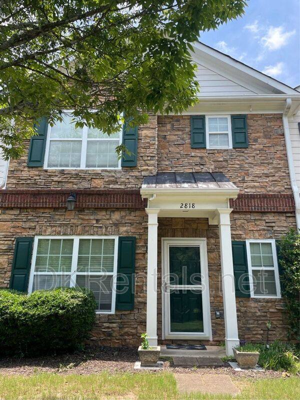 House for rent at 2818 Village Trace, Atlanta, GA 30344