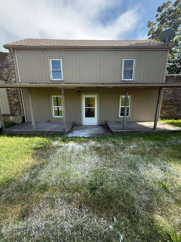 1409 NE Sardou Ave, Topeka, KS 66616