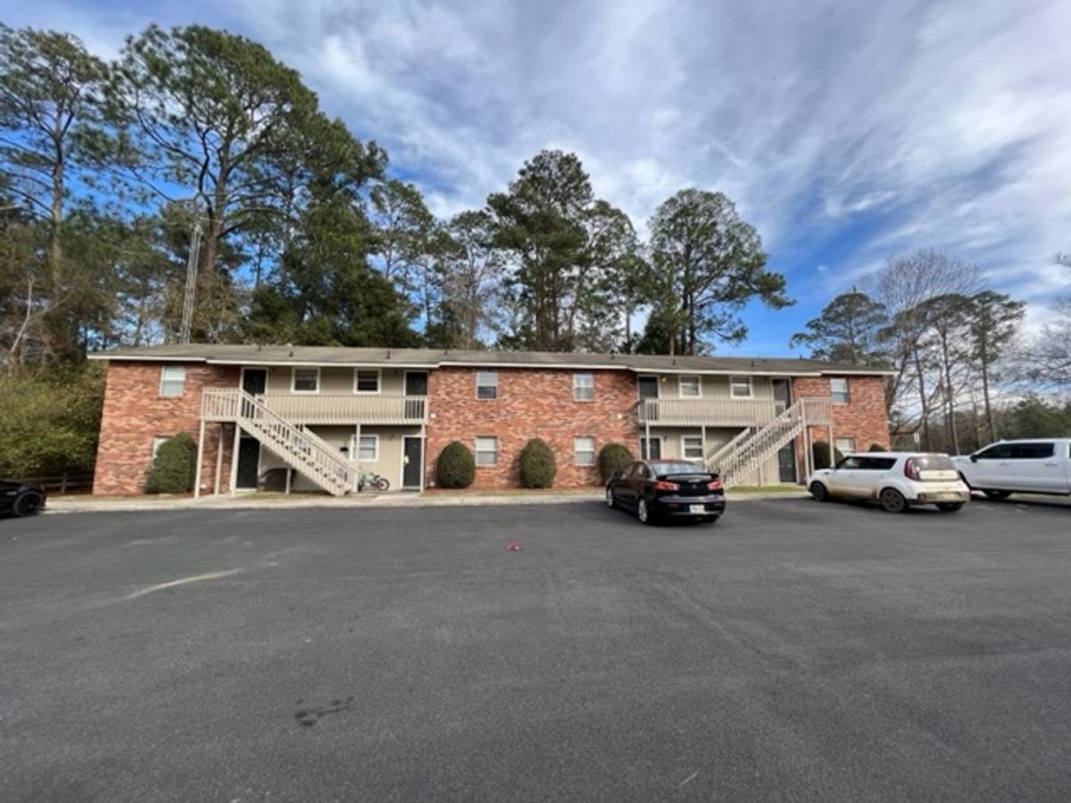 Apartment for rent at 519 E Main St, Hahira, GA 31632