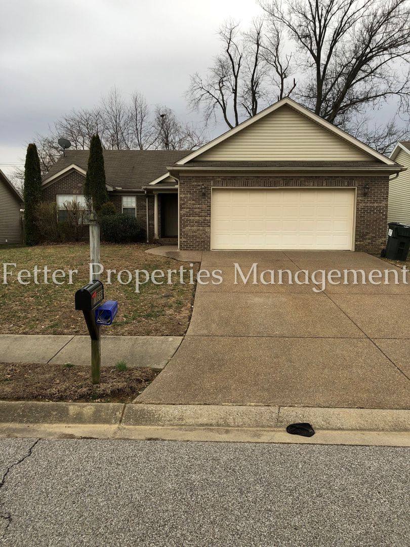 House for rent at 10599 Tecumseh Dr, Newburgh, IN 47630