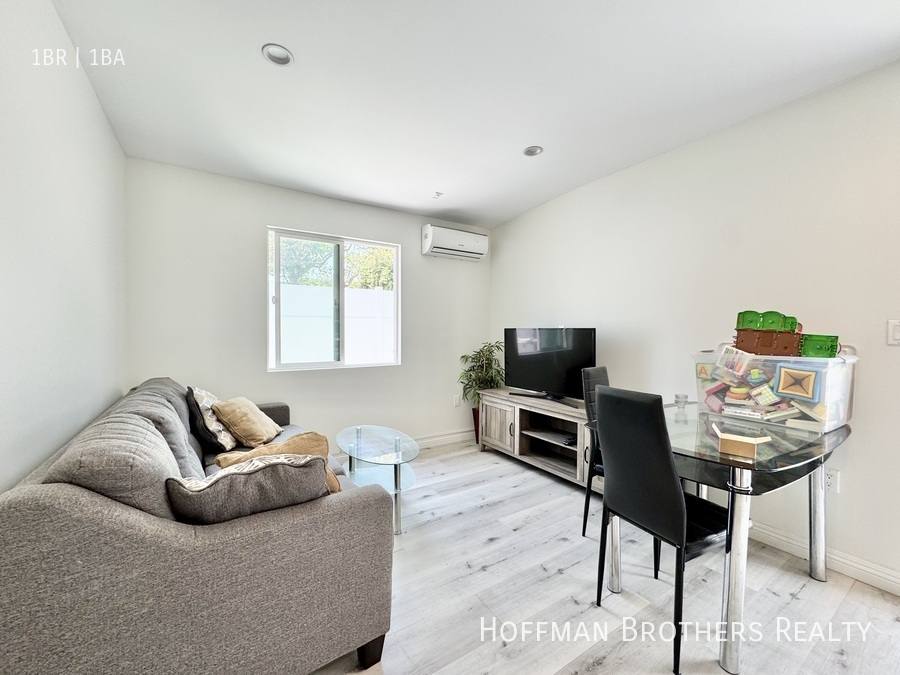 Apartment for rent at 418 S Citrus Ave #418, Los Angeles, CA 90036