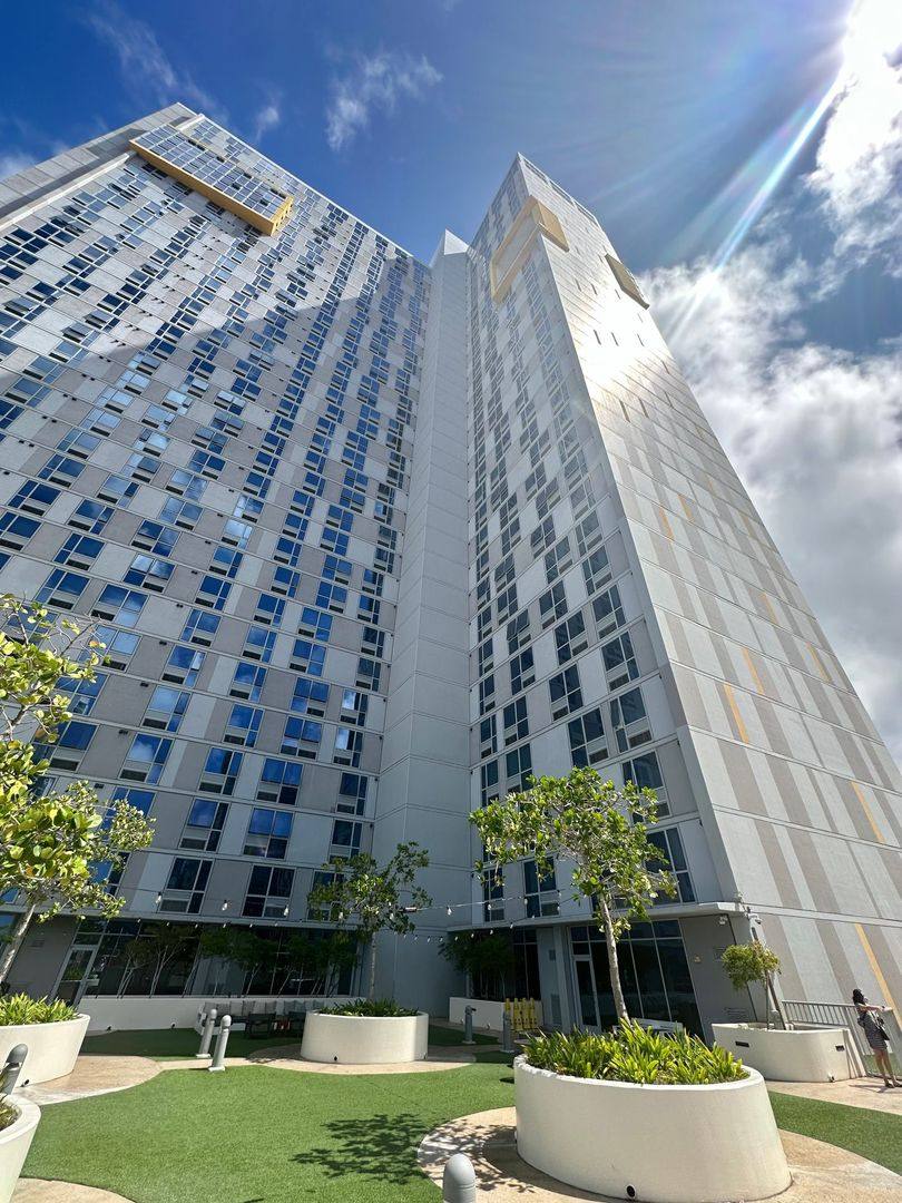 Apartment for rent at 988 Halekauwila St, Honolulu, HI 96814