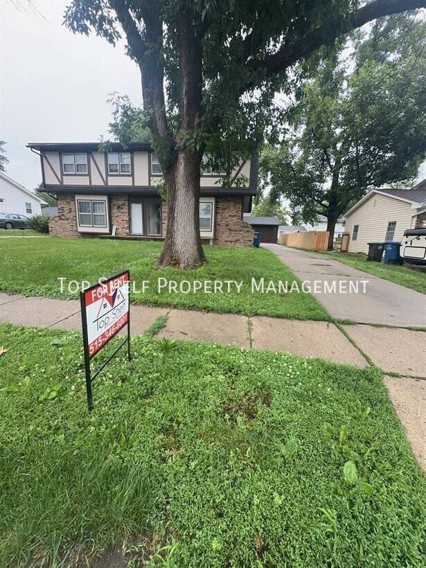 Apartment for rent at 4621 Valdez Dr, Des Moines, IA 50310