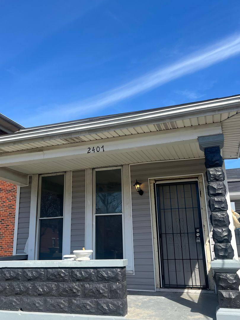 Apartment for rent at 2407 W Jefferson St, Louisville, KY 40212