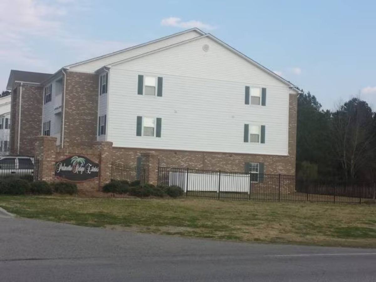 Apartment for rent at 889 N Matthews Rd, Lake City, SC 29560