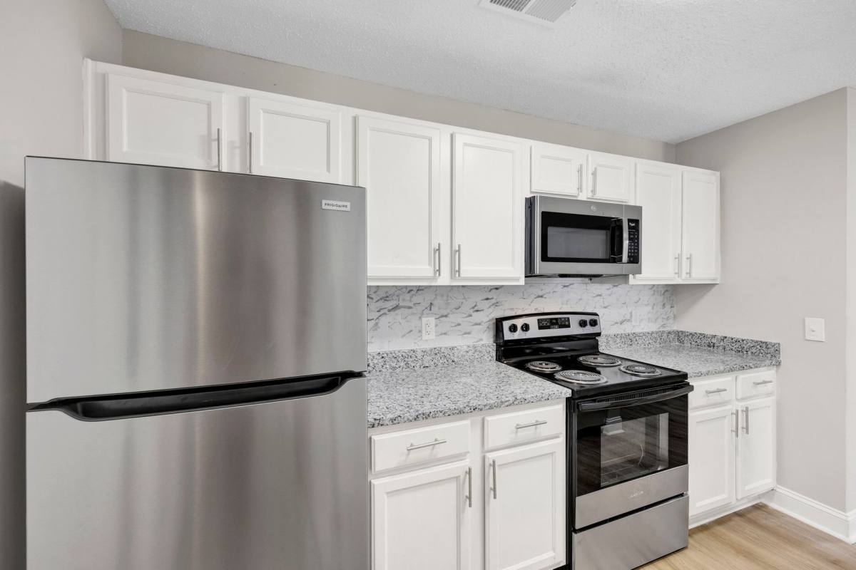 Apartment for rent at 889 N Matthews Rd, Lake City, SC 29560