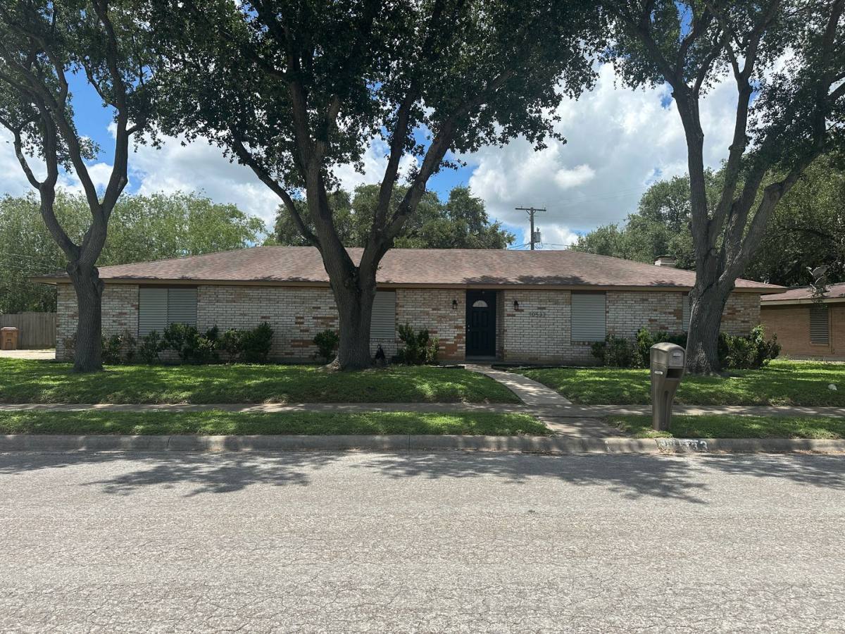 House for rent at 10533 Heizer Dr, Corpus Christi, TX 78410