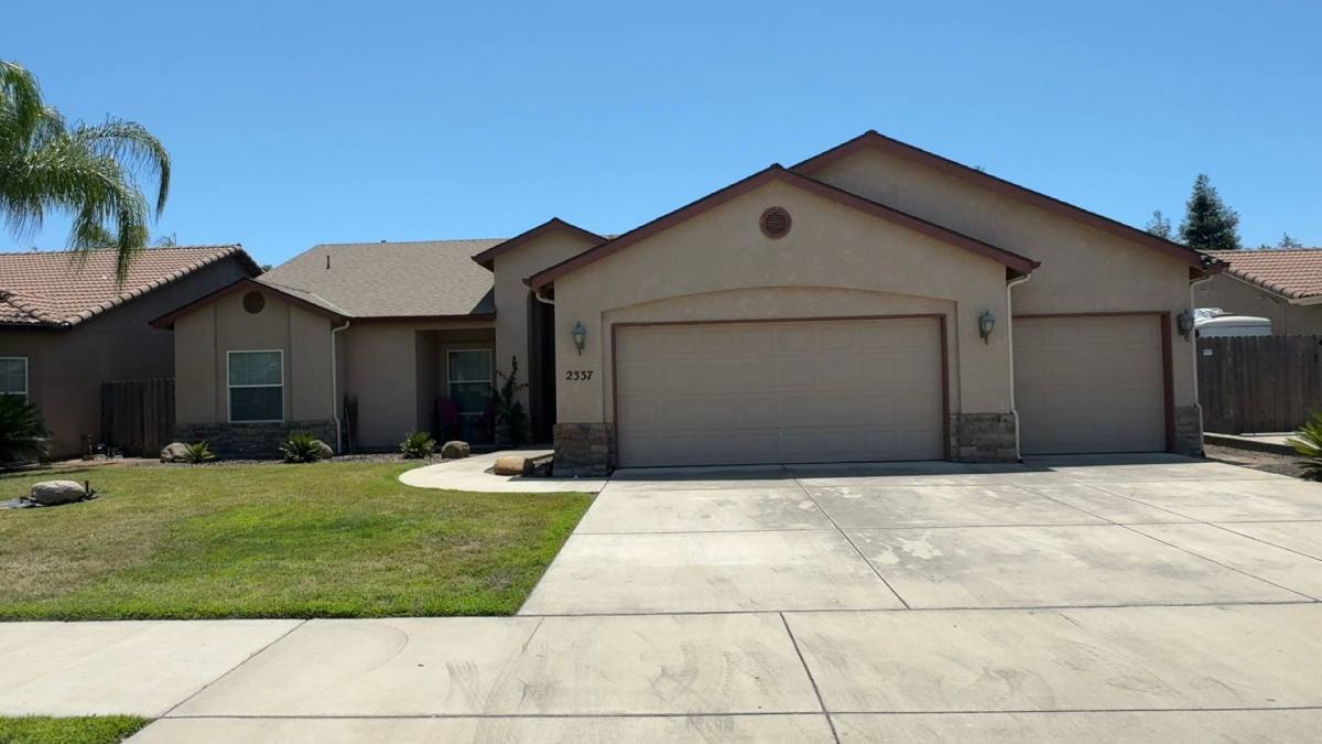 House for rent at 2337 W Wren Ave, Visalia, CA 93291