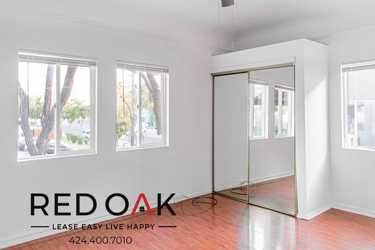 Condo for rent at 456-460 Cowles #6, Long Beach, CA 90813