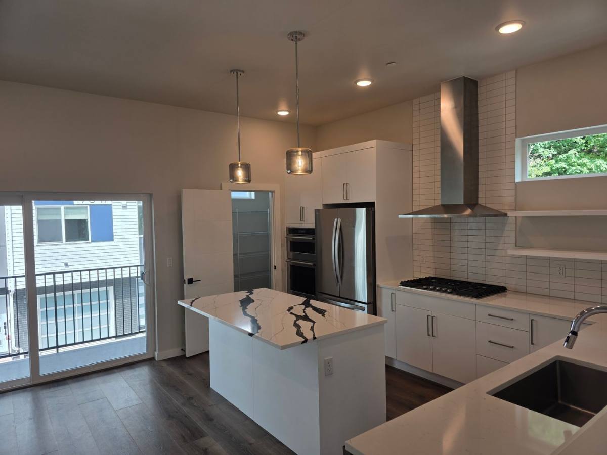 Townhouse for rent at 17346 90th Dr, Bothell, WA 98011