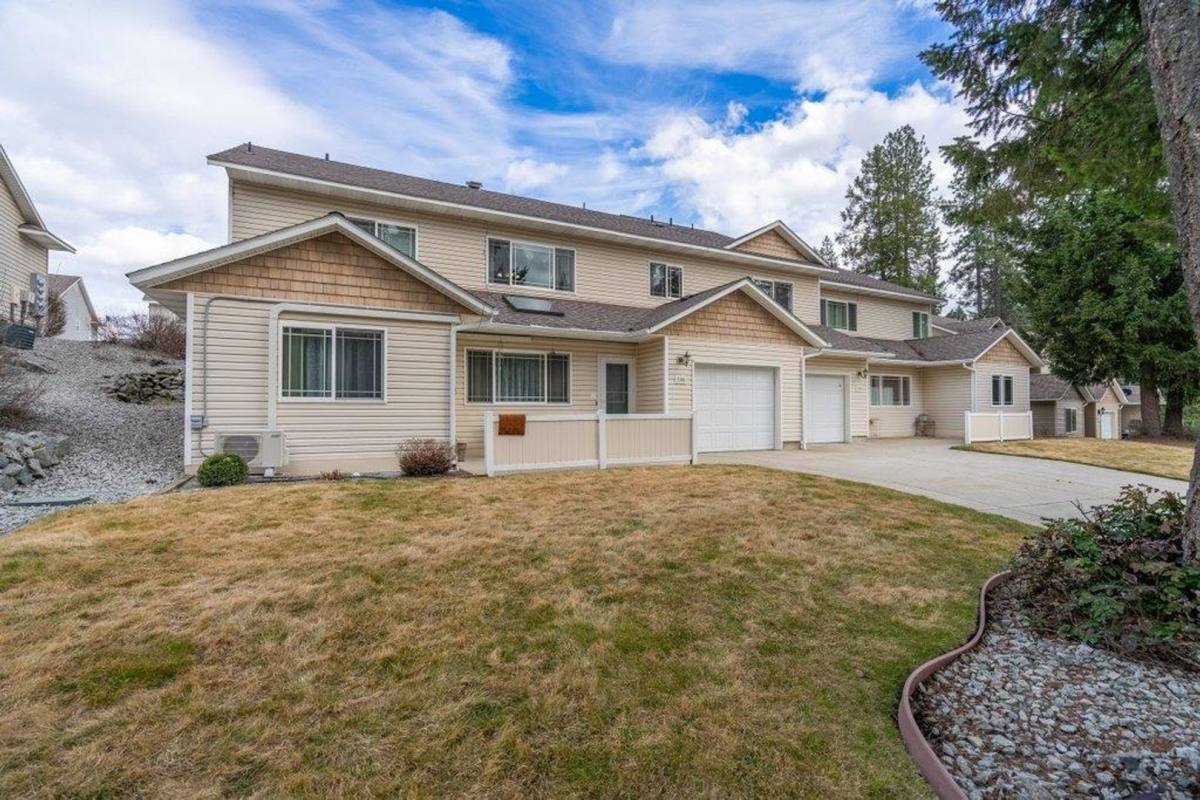 Condo for rent at 146 Laurelhurst Dr, Newport, WA 99156