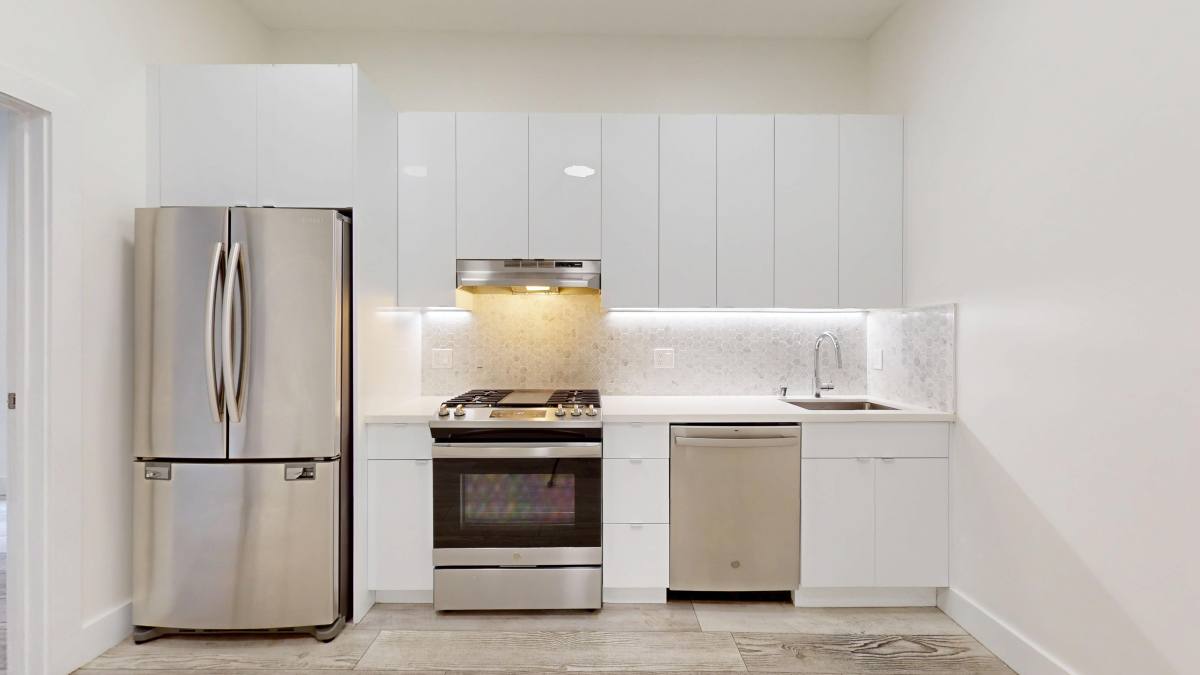 Apartment for rent at 759 6th Ave #2, San Francisco, CA 94118