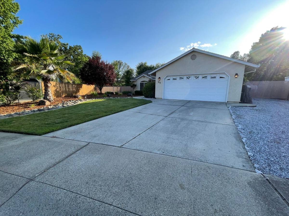 House for rent at 824 Fountain Circle, Redding, CA 96003