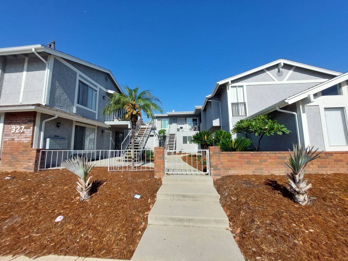 Apartment for rent at 327-331 N Ynez Ave, Monterey Park, CA 91754