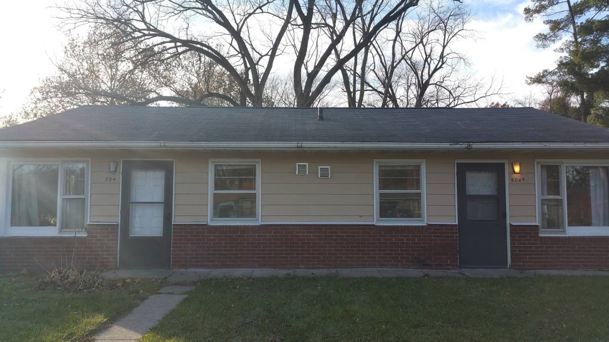 House for rent at 804 1 2 9th Ave, Coralville, IA 52241