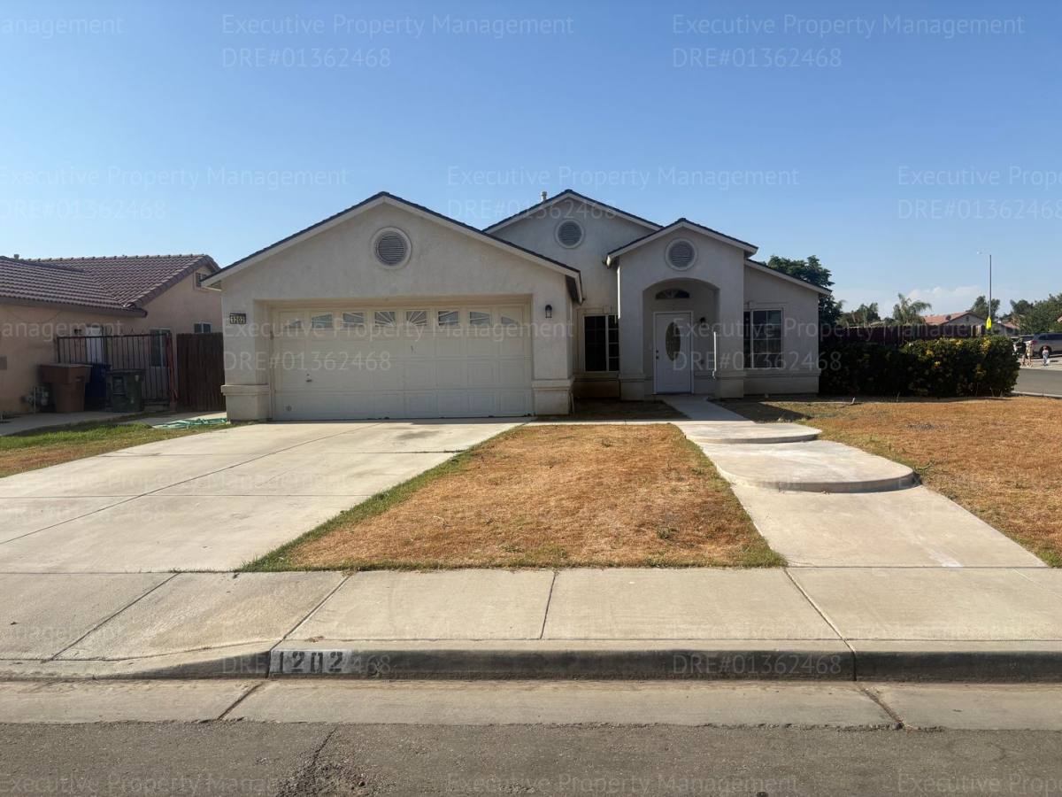 House for rent at 1202 Hadar Rd, Bakersfield, CA 93307