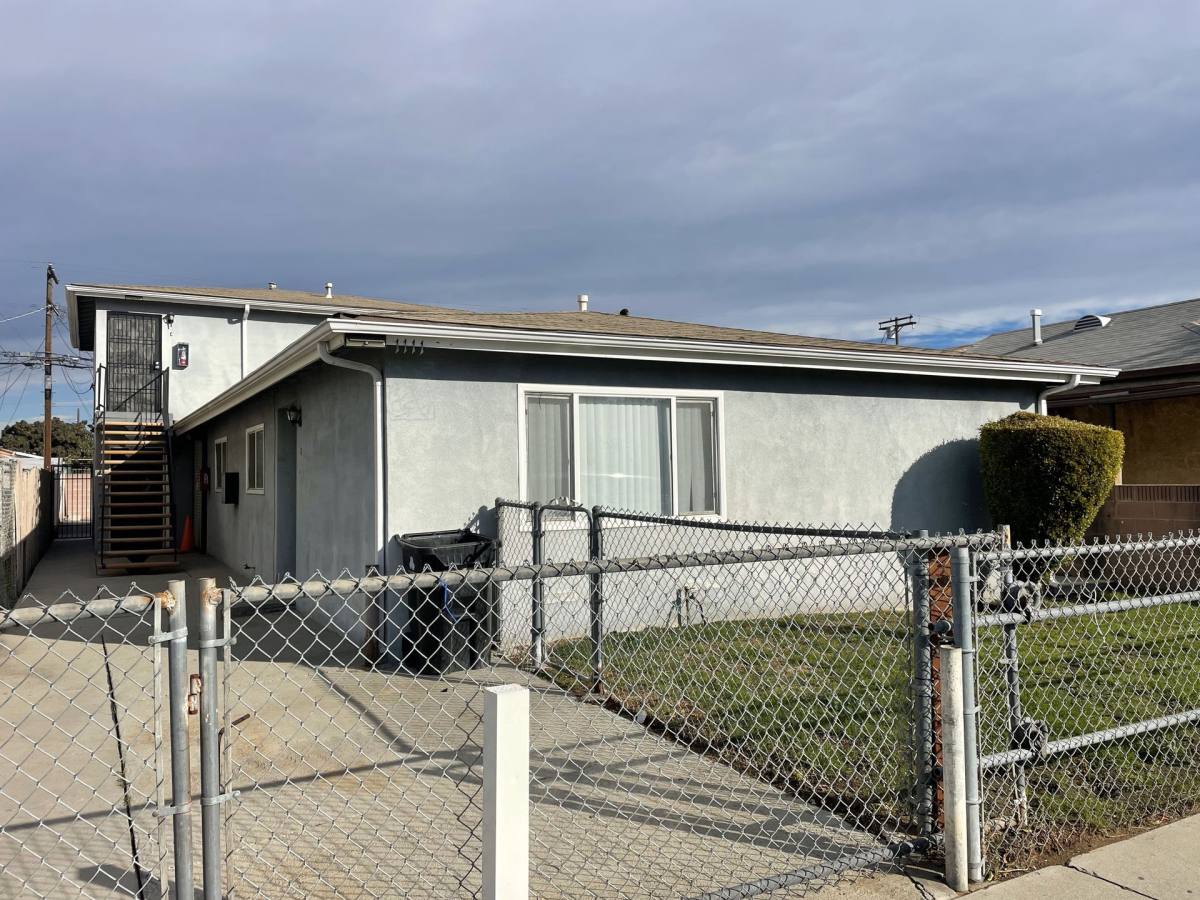 Apartment for rent at 1111 E Robidoux St, Wilmington, CA 90744