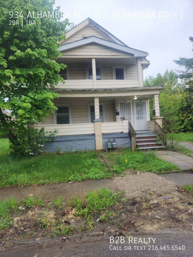 Apartment for rent at 934 Alhambra Rd #1, Cleveland, OH 44110