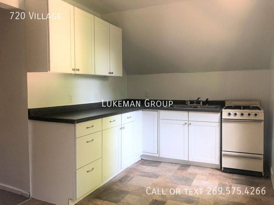 Apartment for rent at 720 Village, Kalamazoo, MI 49007
